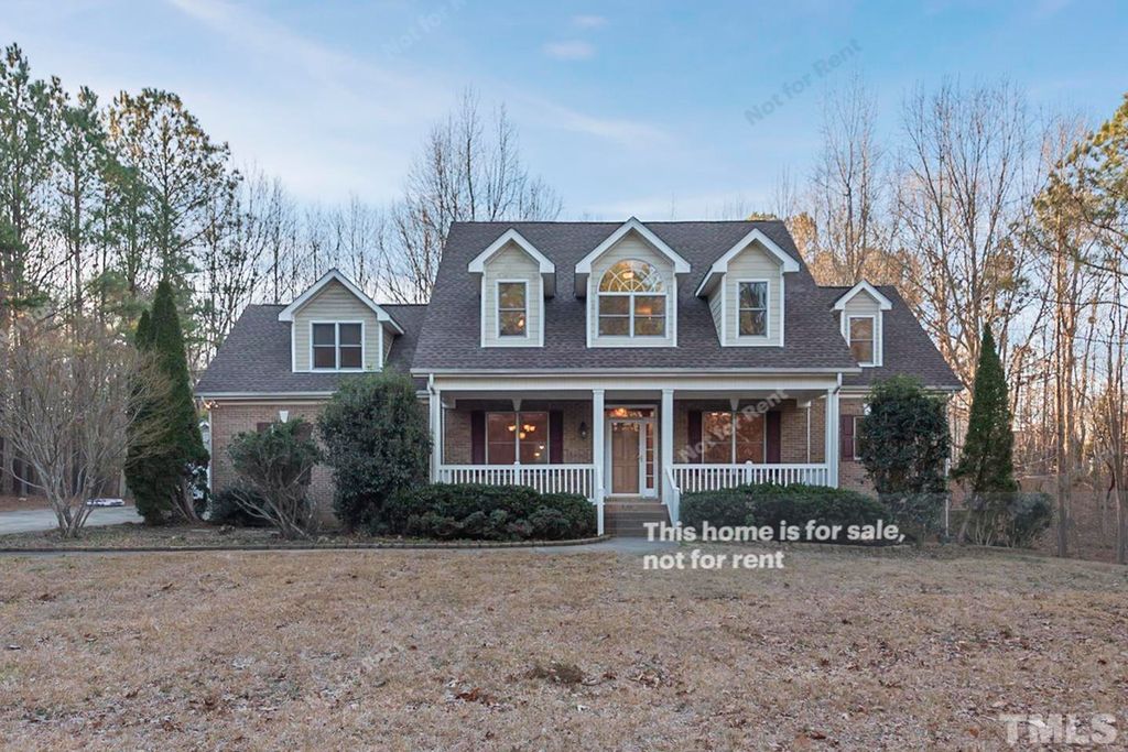 130 Woodcroft Dr, Youngsville, NC 27596