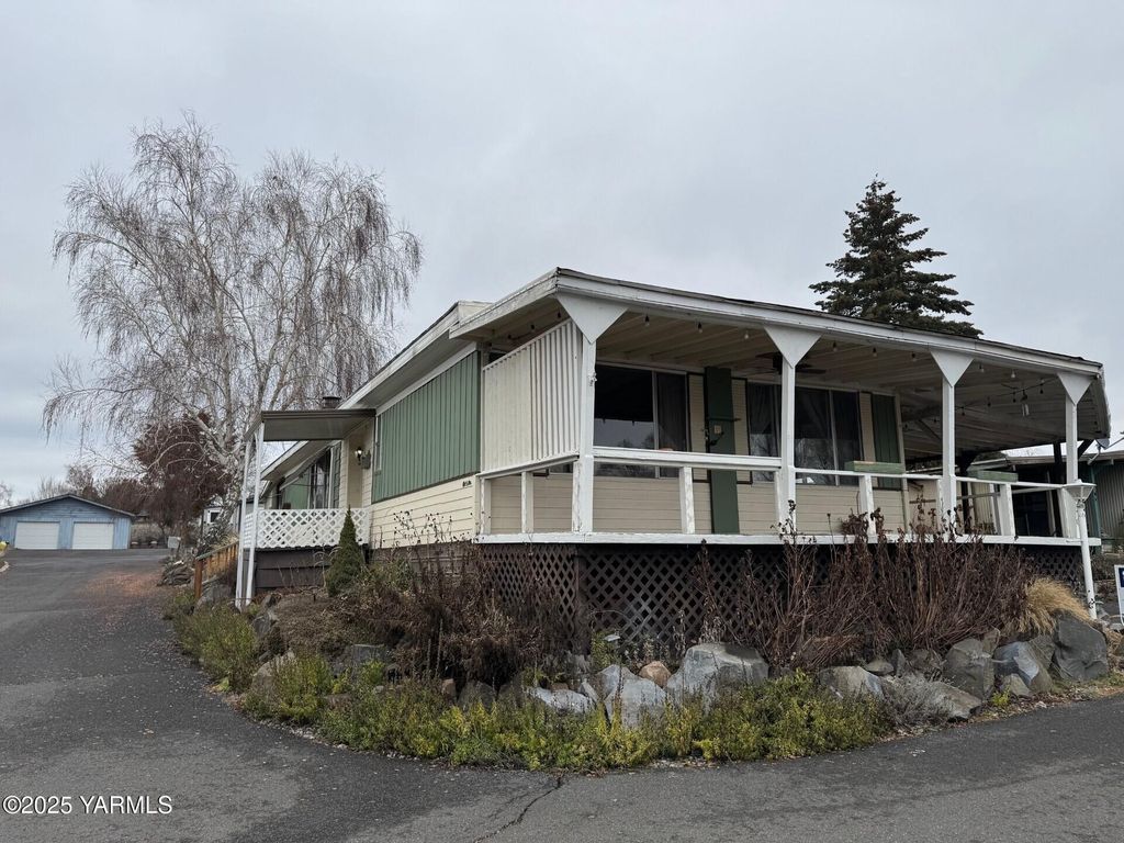 1130 N  Wenas Rd #22, Selah, WA 98942