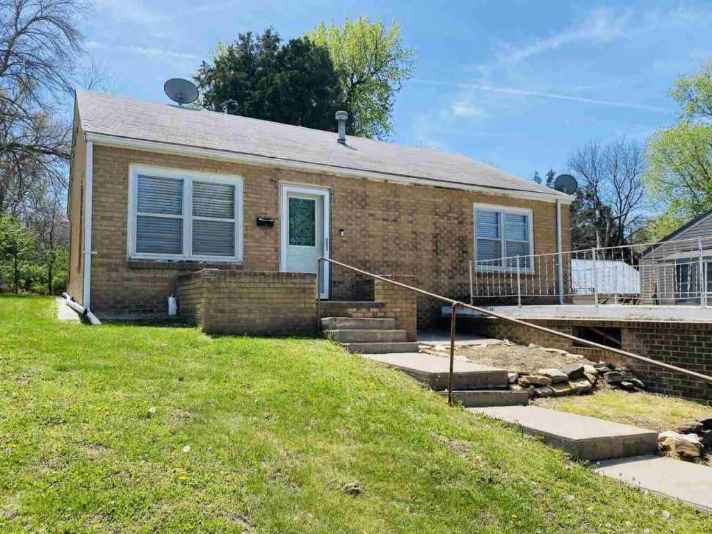 810 W 5th St, Concordia, KS 66901 Trulia