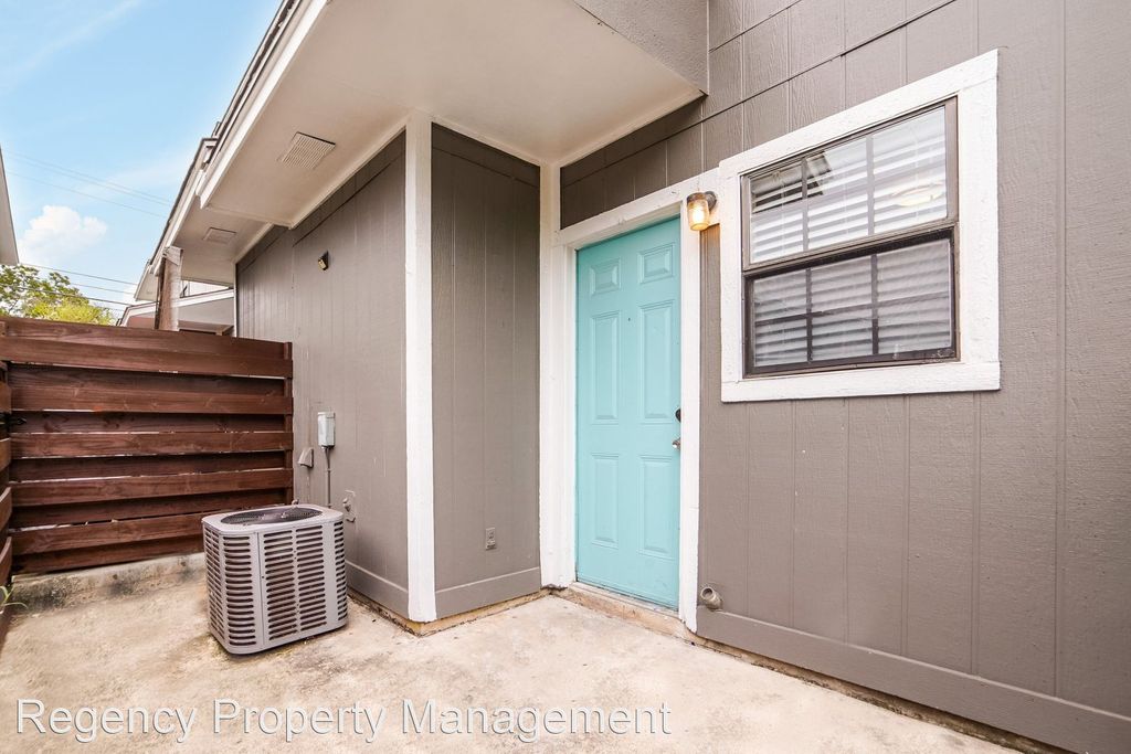 900 Babcock Rd #9, San Antonio, TX 78201