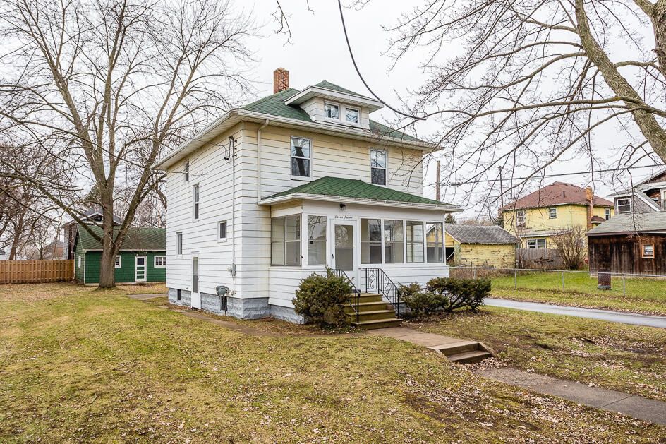 1116 Carson Ave, Jackson, MI 49203