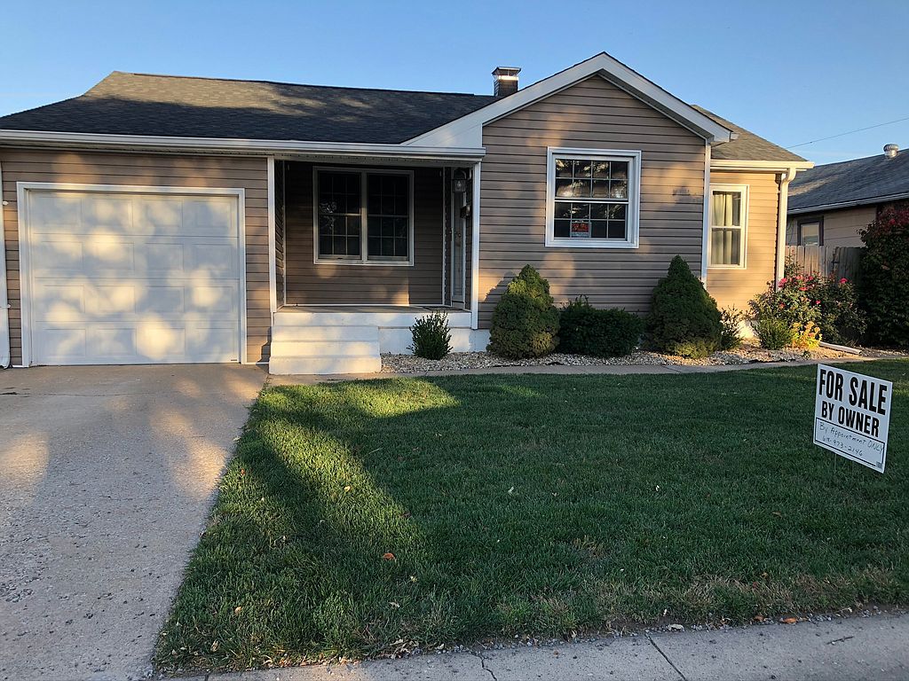 304 Lincoln Ave, East Alton, IL 62024 2 Bed, 2 Bath SingleFamily