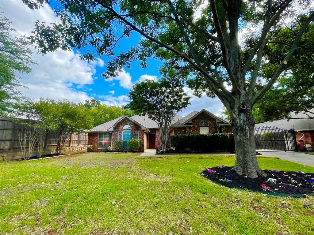 1325 Lakeside Dr, Southlake, TX 76092