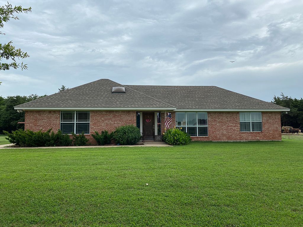 2297 Kemp Rd, Hendrix, OK 74741 3 Bed, 2 Bath SingleFamily Home 24