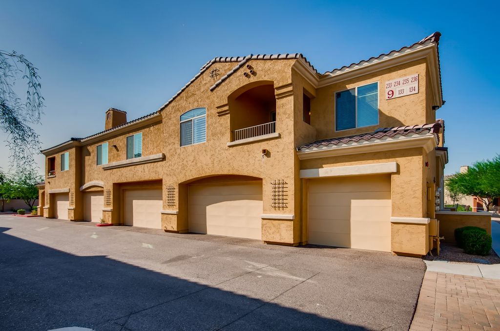 900 S Canal Dr #235, Chandler, AZ 85225