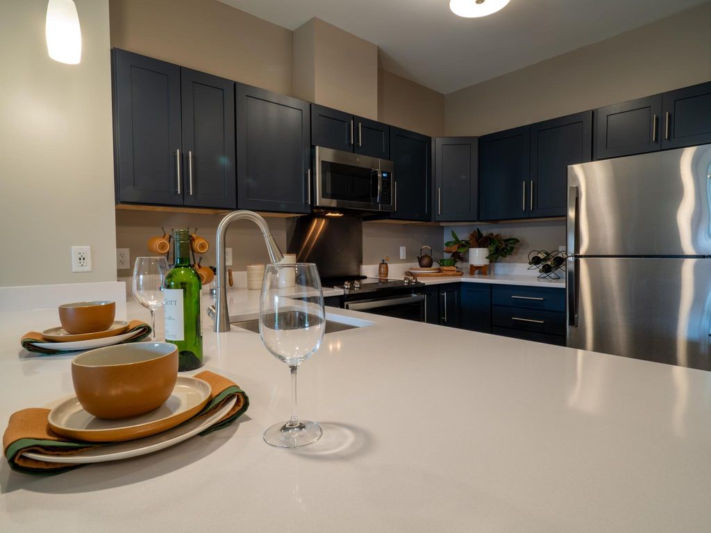 42 Wellman St, Lowell, MA 01851