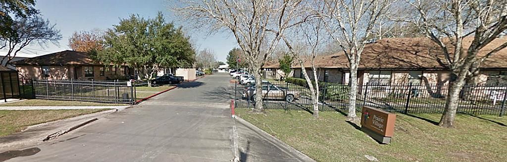 1915 N Wharton St, El Campo, TX 77437