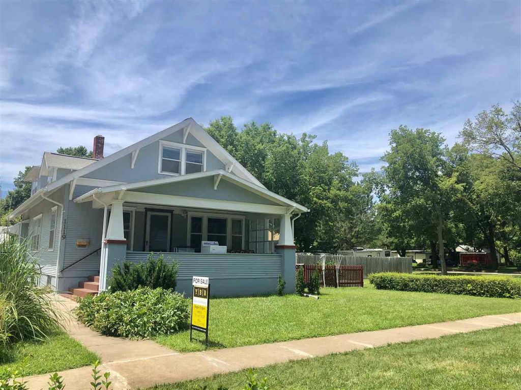 1119 4th St, Clay Center, KS 67432 Trulia