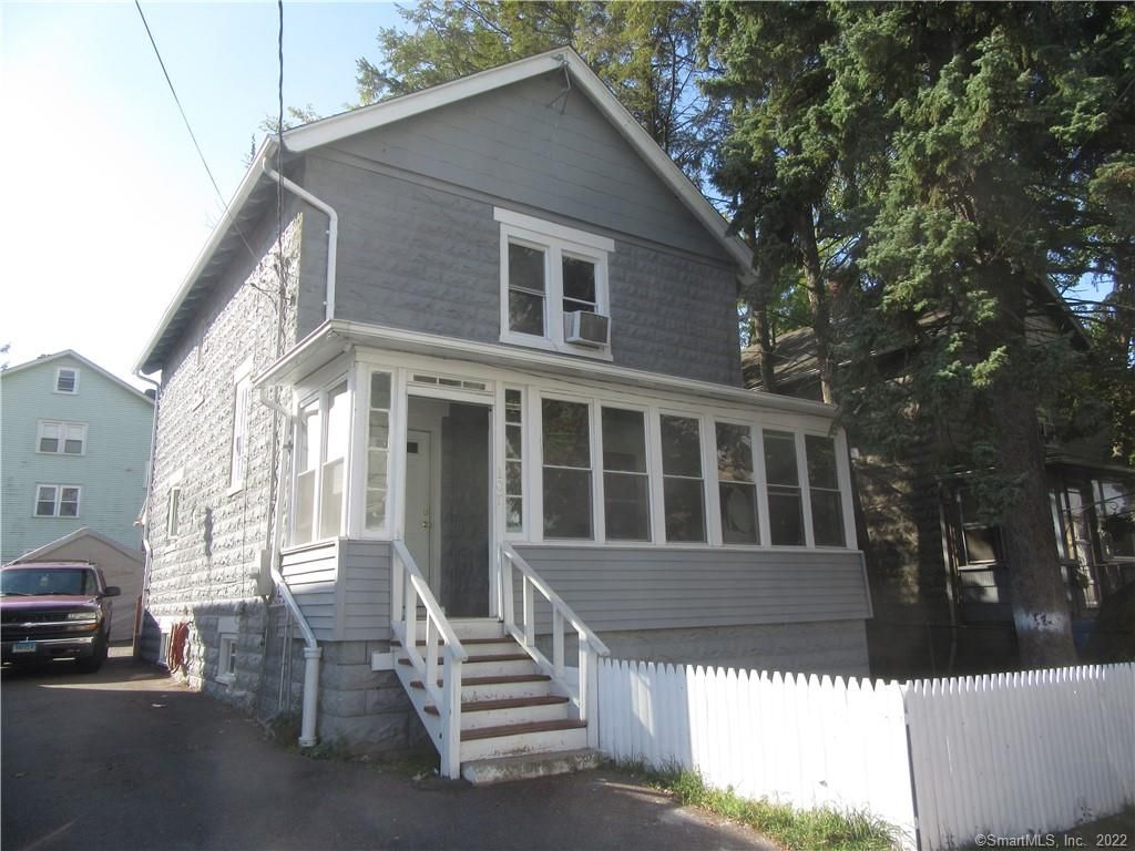 107 Harbison Ave, Hartford, CT 06106