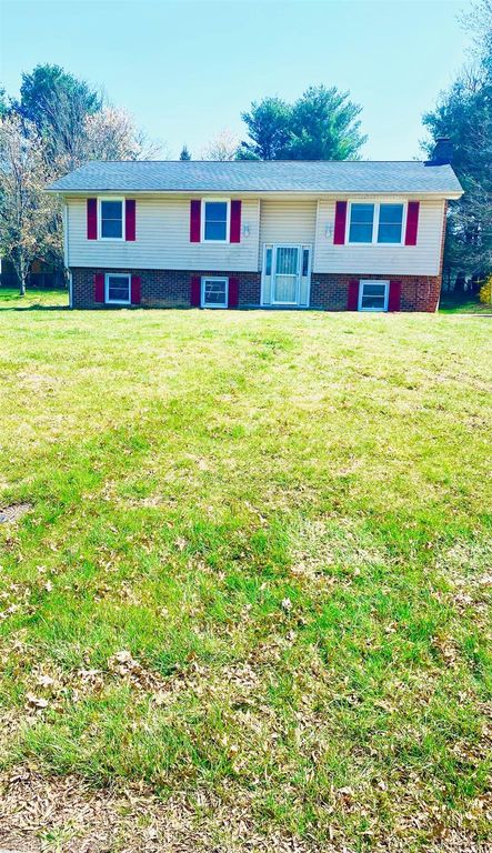 106 Maywood St, Blacksburg, VA 24060