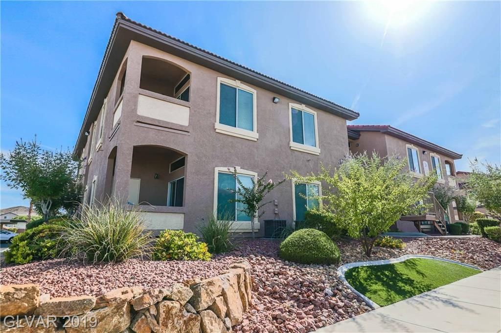 2305 W Horizon Ridge Pkwy 2624, Henderson, NV 2 Bed, 2 Bath Condo