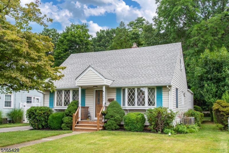 1049 Colfax Ave, Pompton Lakes, NJ 07442 Trulia
