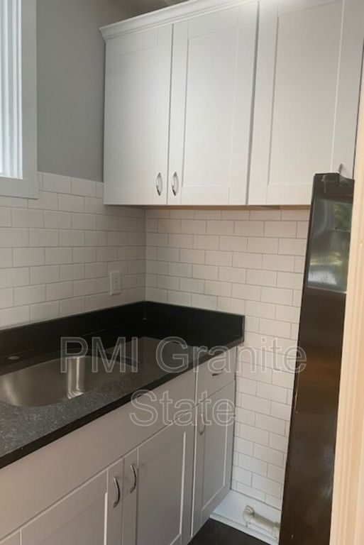 144 Walnut St #11, Manchester, NH 03104
