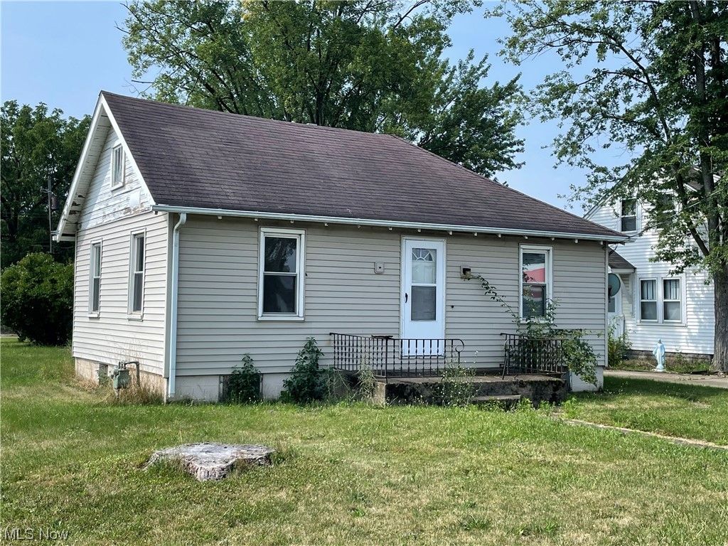 2306 Columbus Rd NE, Canton, OH 44705 - See Est. Value, Schools & More
