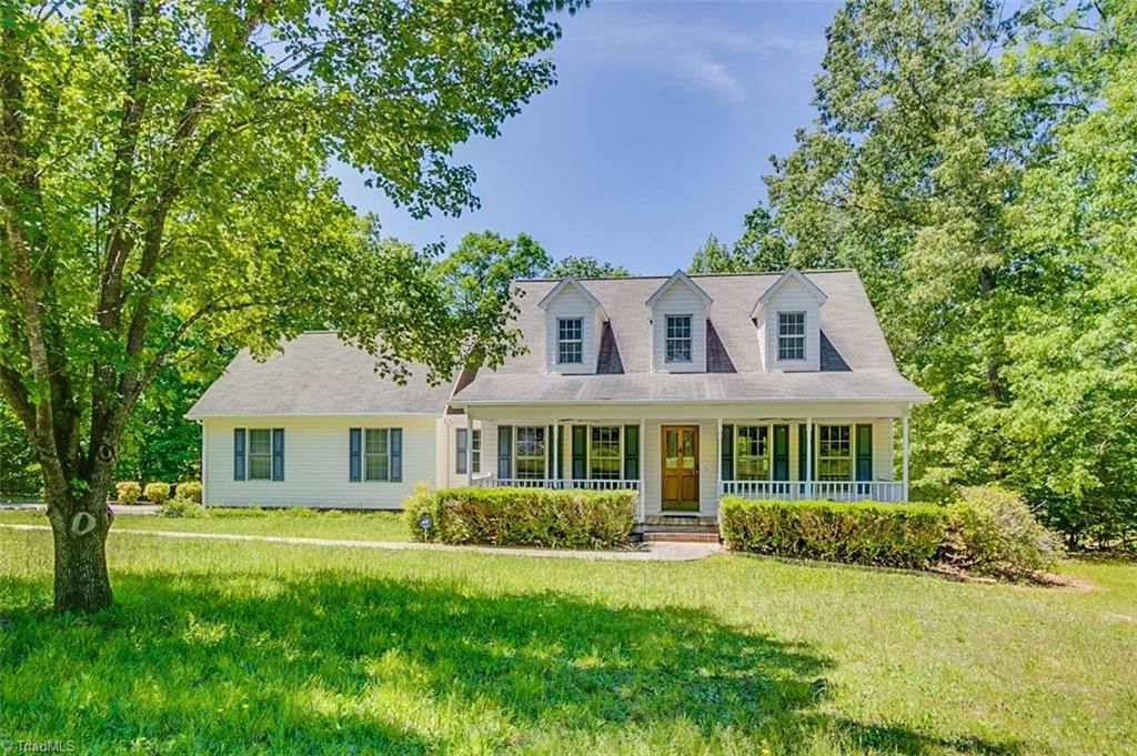 290 Hunt Master Trl, Asheboro, NC 3 Bed, 3 Bath Single