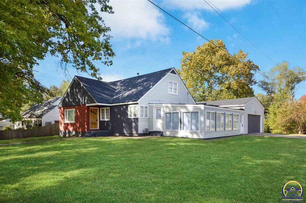 4200 SW Stratford Rd, Topeka, KS 66604 Trulia