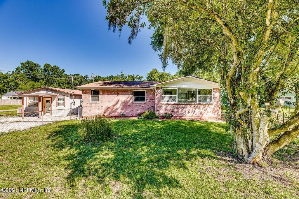 6334 Restlawn Dr, Jacksonville, FL 32208