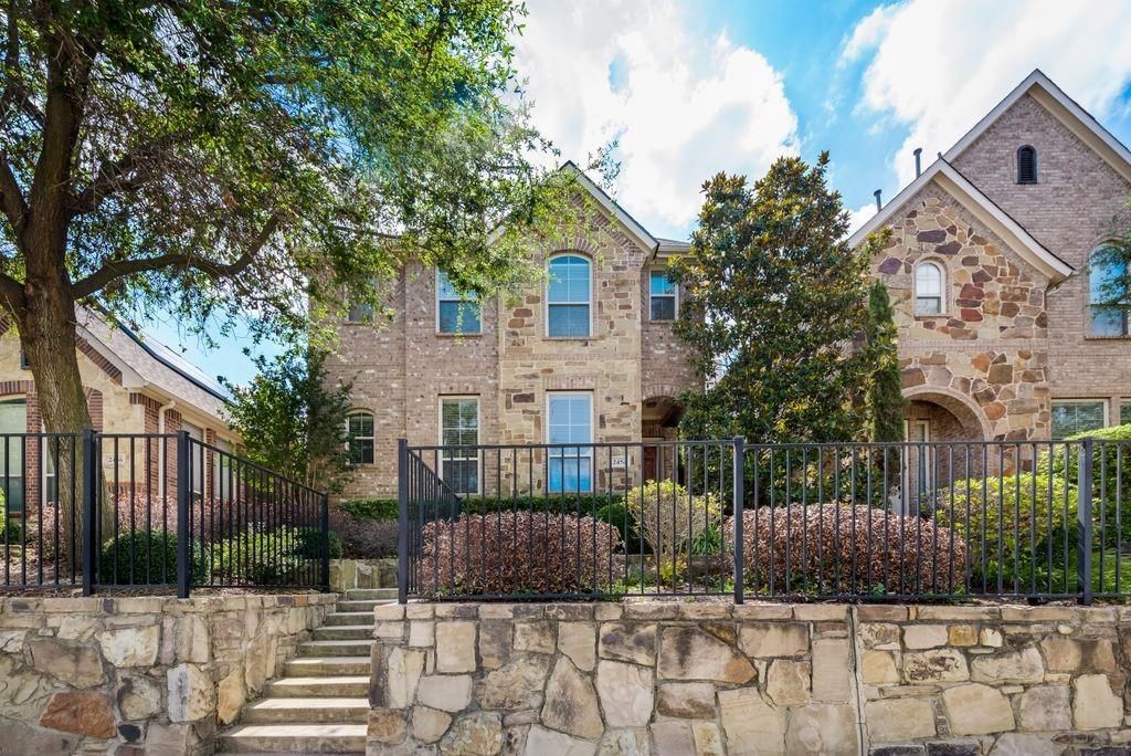 2454 Sunderland Ln, Lewisville, TX 75067