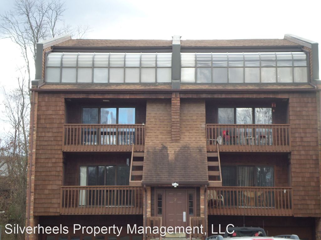 710 Belrock Ave #108, Belpre, OH 45714