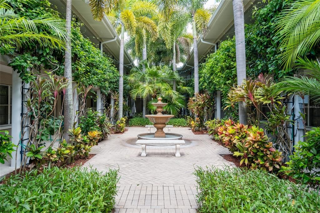 212 S Church Ave #202, Tampa, FL 33609