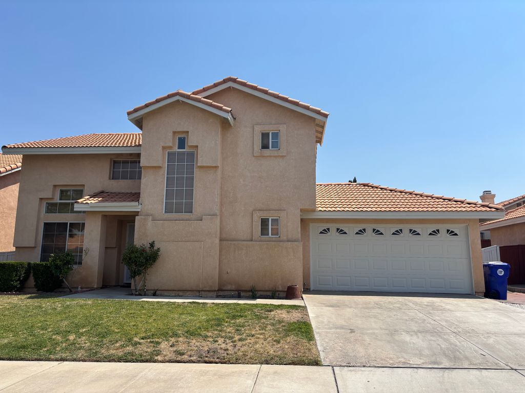 14535 Oregon Trl, Victorville, CA 92392