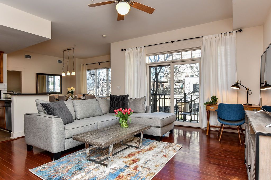155 Riverplace #1-208, Greenville, SC 29601