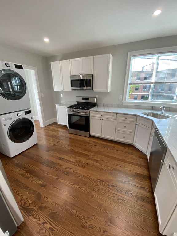 2 Three #5, Somerville, MA 02144