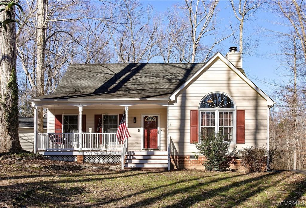 14602 Switchback Ln, Chester, VA 23831