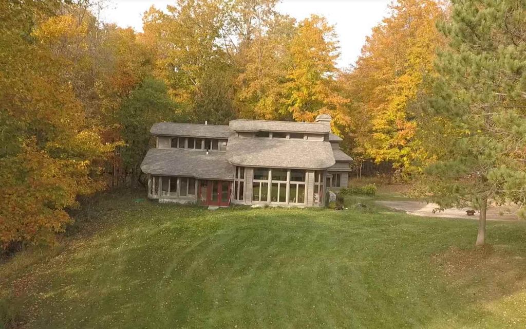 00715 Sequanota Rd, East Jordan, MI 4 Bed, 3 Bath SingleFamily Home