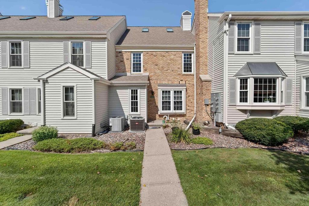 6929 Old Sauk Road, Madison, WI 53717