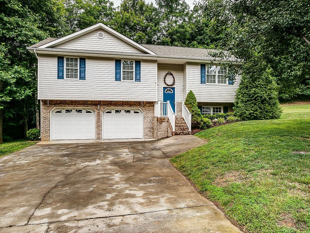 520 Old Village Ct, Church Hill, TN 3 Bed, 3 Bath SingleFamily Home