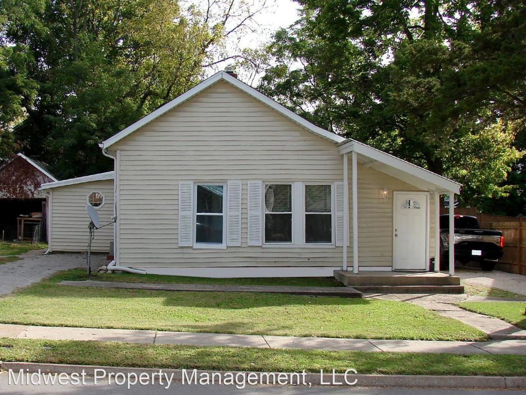 312 N 8th St #A, Columbia, MO 65201