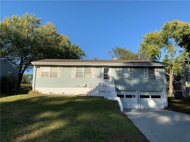 7928 NE 56th St, Kansas City, MO 64119