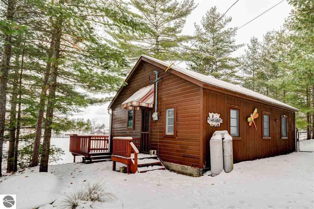 872 Rennie Lake Rd, Traverse City, MI 49696 Trulia