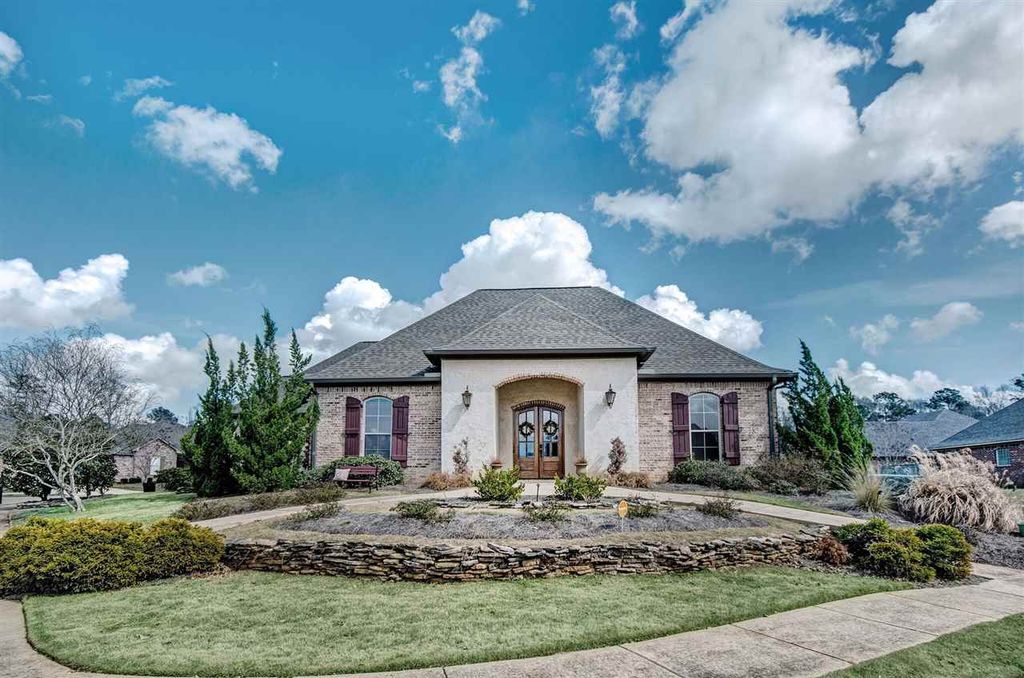 306 Turny Cv, Brandon, MS 39042