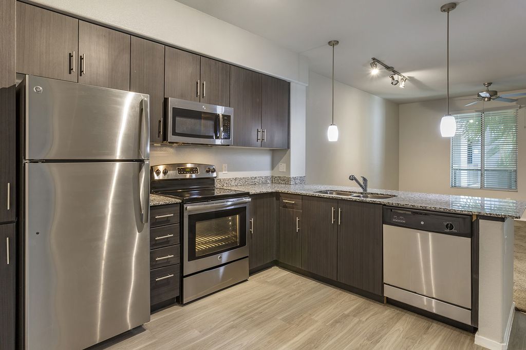 CIRQ 44 Apartments - Phoenix, AZ | Trulia