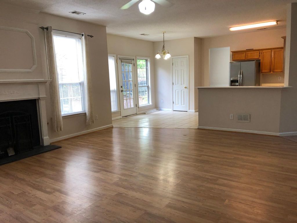2425 Lunetta Ln, Alpharetta, GA 30004