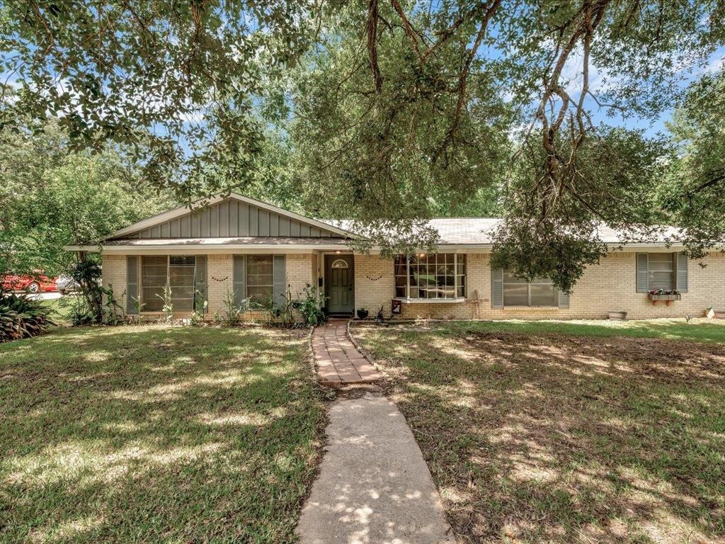 119 Lakewind Dr, Lufkin, TX 75901
