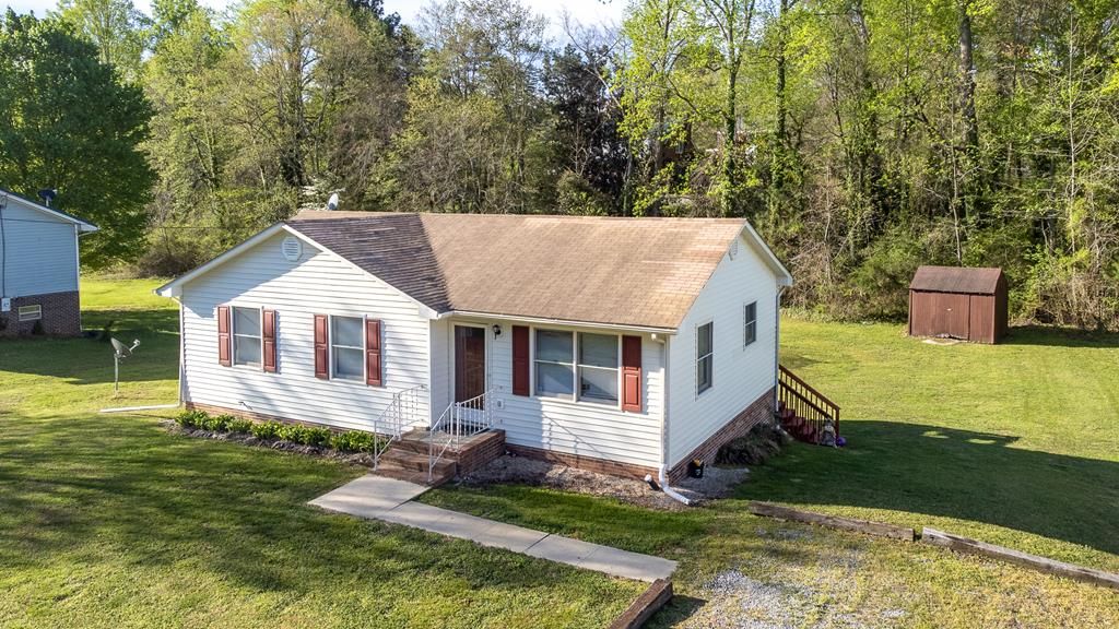 605 Roark St, Chase City, VA 23924 Trulia