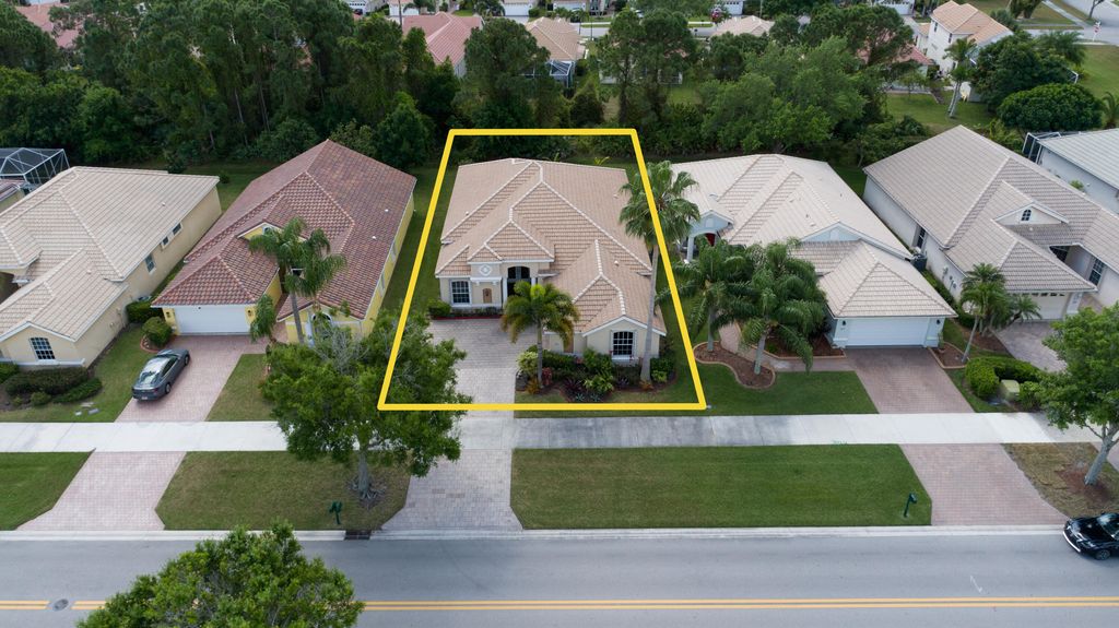 665 SW Lake Charles Circle, Port Saint Lucie, FL 34986 MLS# RX