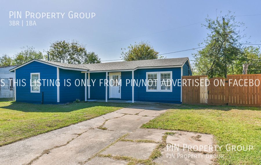 927 W 10th St, Freeport, TX 77541