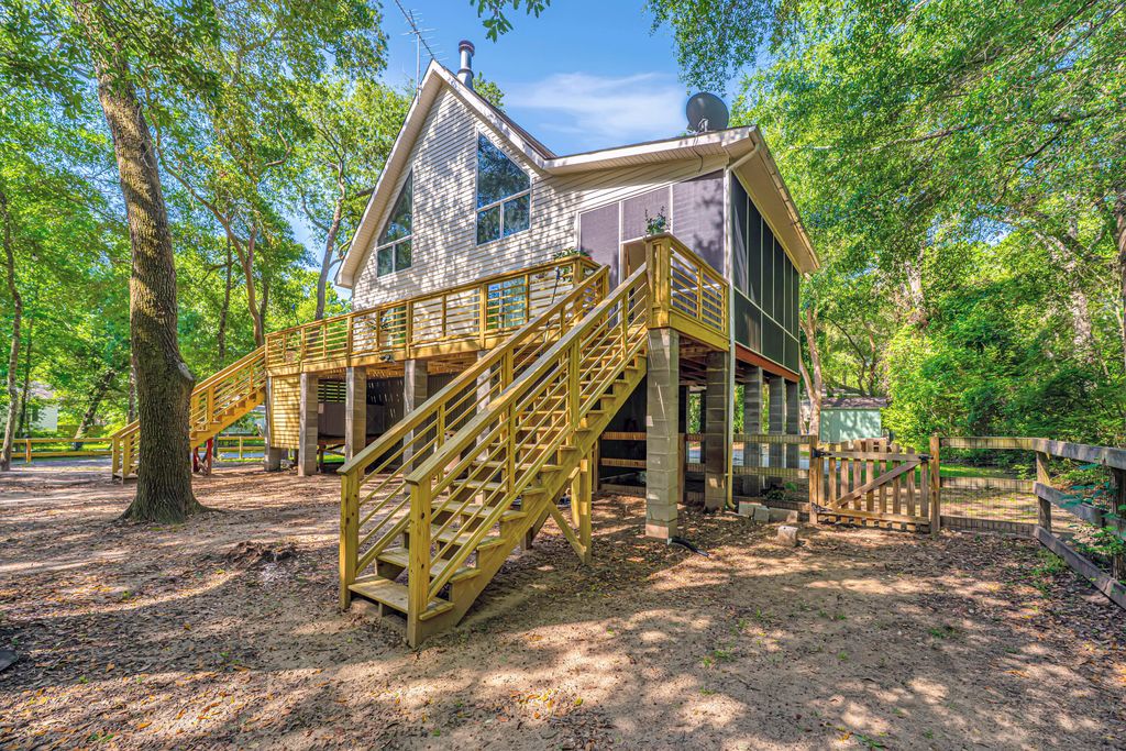 2468 Marina Rd, Wadmalaw Island, SC 29487