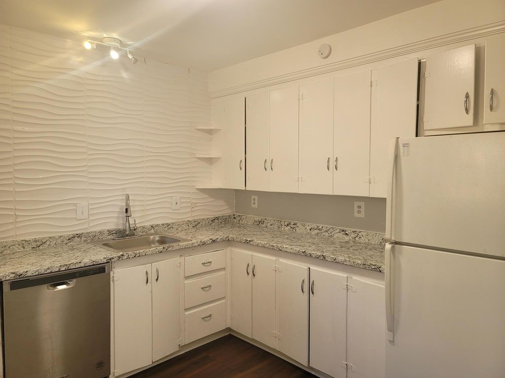 2079 Jefferson Davis Hwy, Stafford, VA 22554