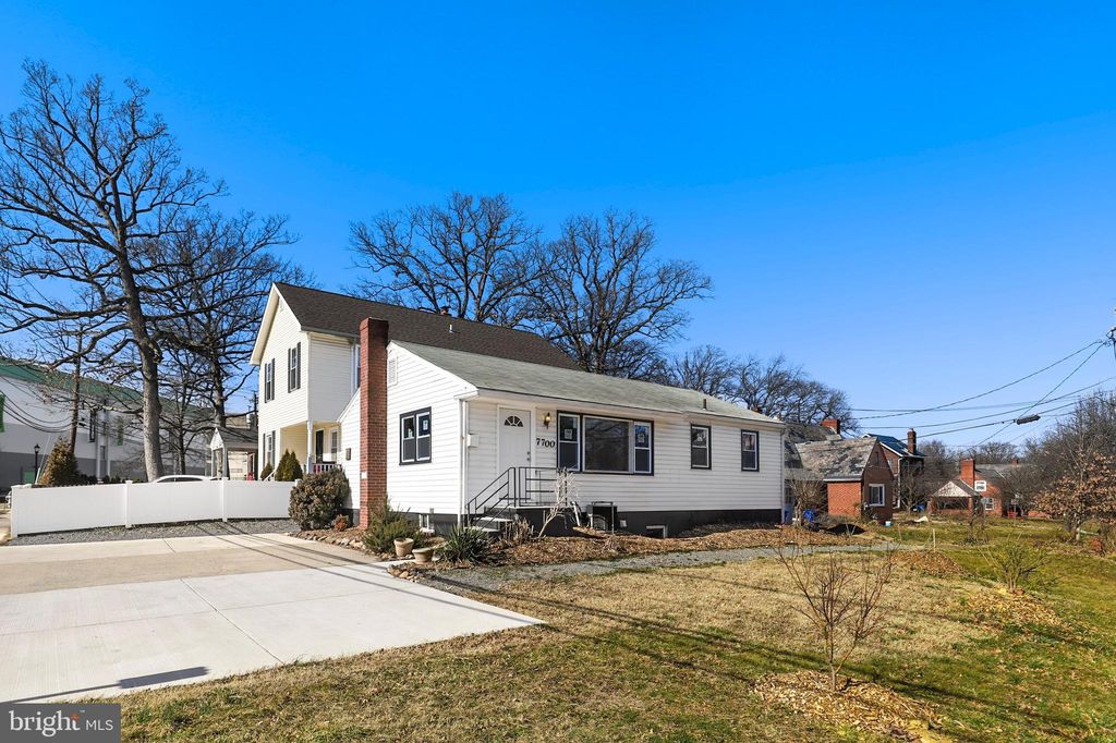 7700 Chicago Ave, Silver Spring, MD 20910