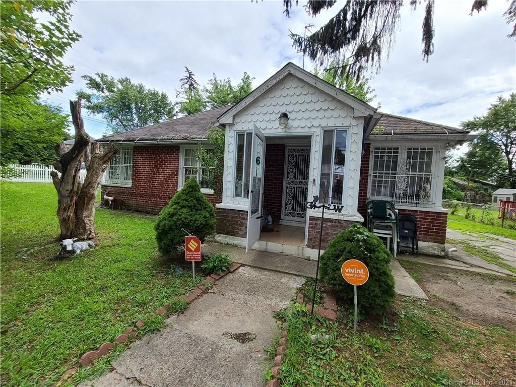 6 Pearl Harbor Pl, Bridgeport, CT 06610