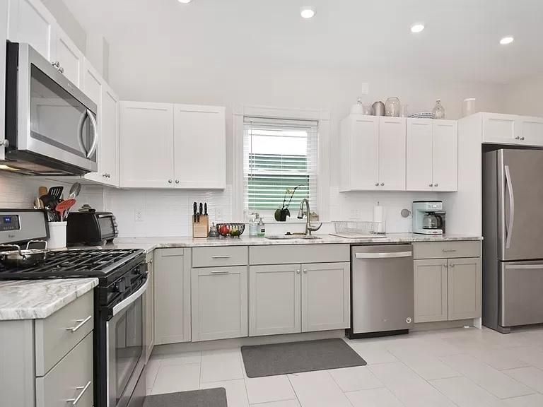 1150 Bennington St #3, Boston, MA 02128
