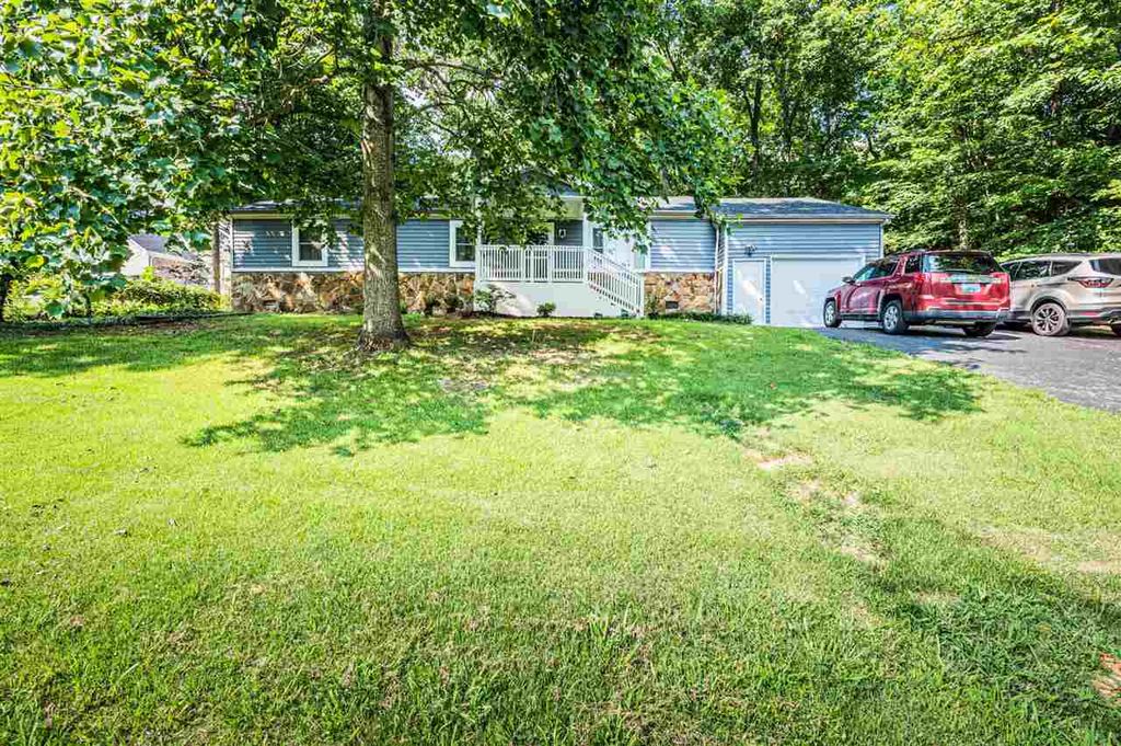 332 Mae Ola Dr, Bowling Green, KY 42101