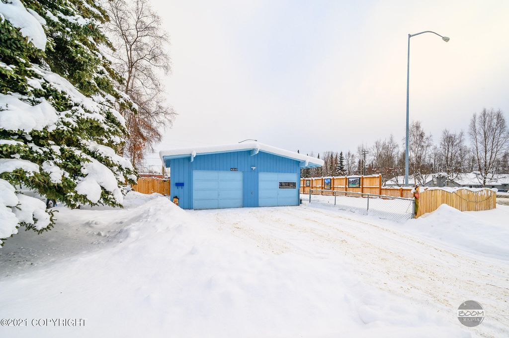 4310 Needle Cir, Anchorage, AK 99508