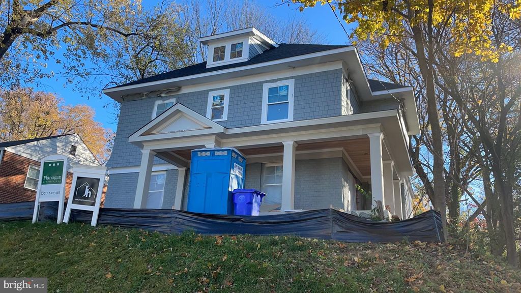 10109 Crestwood Rd, Kensington, MD 20895