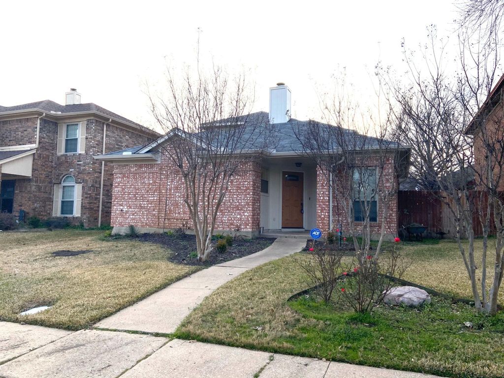 2917 Sunset Point Ln, Carrollton, TX 75007